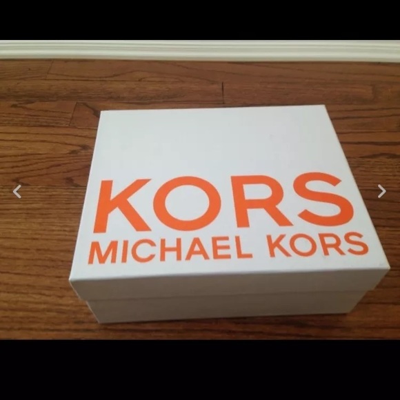 MICHAEL KORS VIVIAN SUEDE/CORK RED ESPADRILLES 6 - Picture 2 of 8